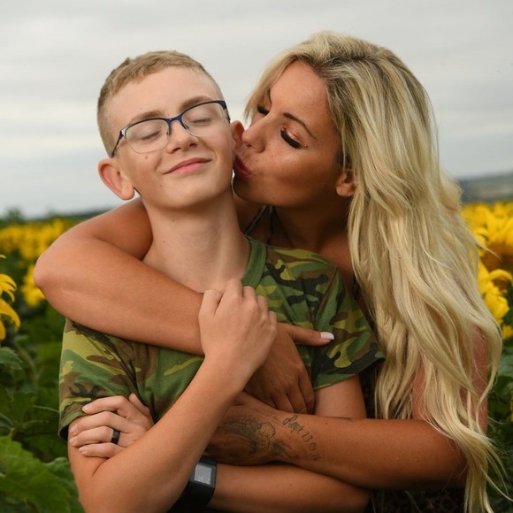 Meet your Posher, Lyndsey - Picture 1 of 1